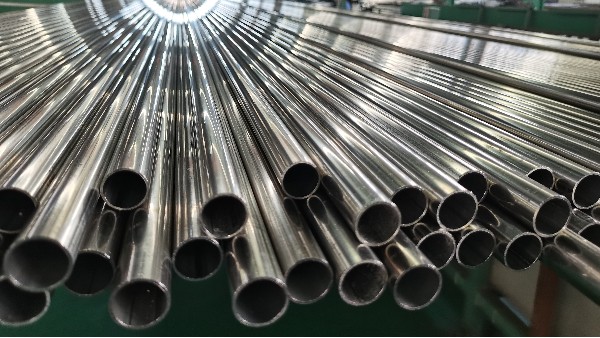 不銹鋼管在鋰電設(shè)備中的關(guān)鍵作用！