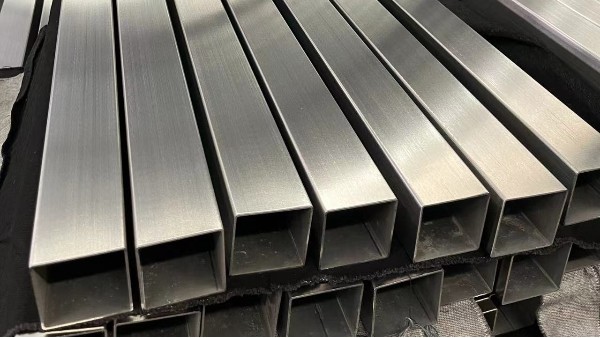 304不銹鋼制品管為何變形？